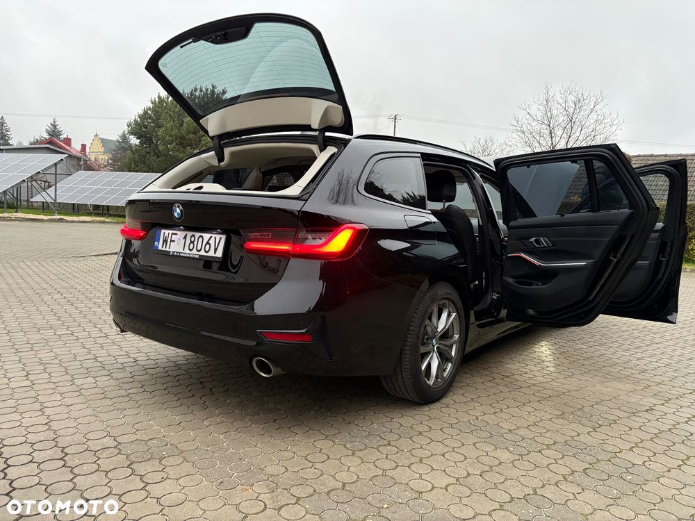 BMW Seria 3 320d Sport Line - 2
