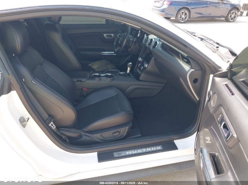Ford Mustang 2.3 Eco Boost - 8