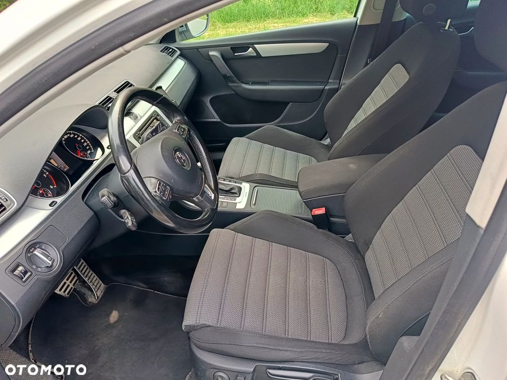 Volkswagen Passat 2.0 TDI 4Motion DSG BlueMotion Tech Highline - 8