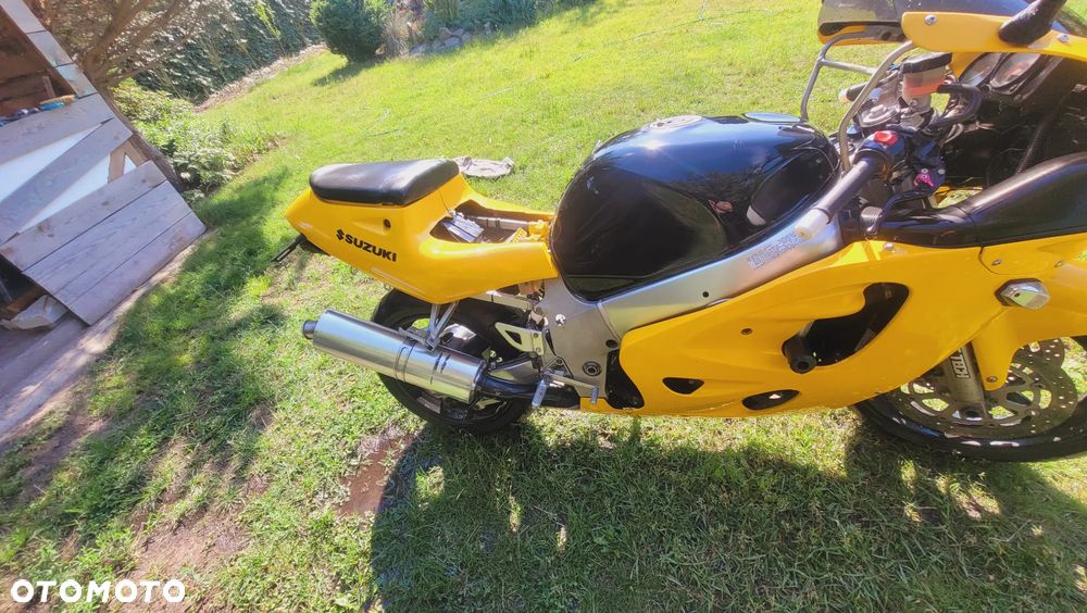 Suzuki GSX - 5