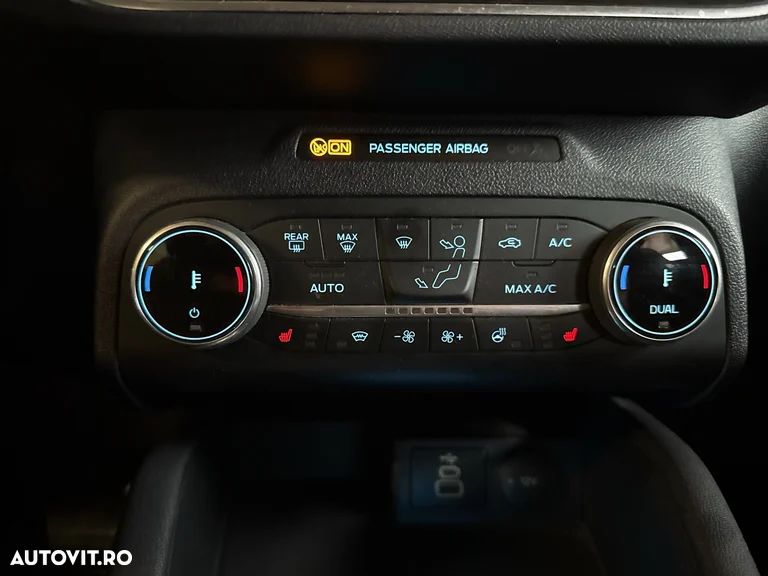 Ford Kuga - 23