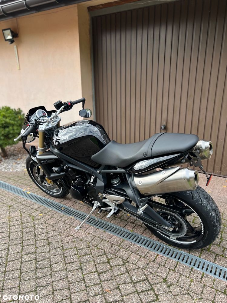 Triumph Street Triple - 16