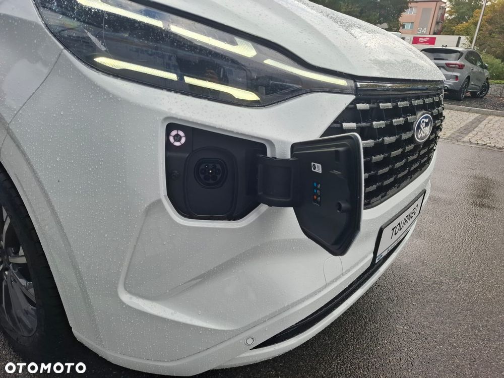 Ford Tourneo Custom 2026 photo 4