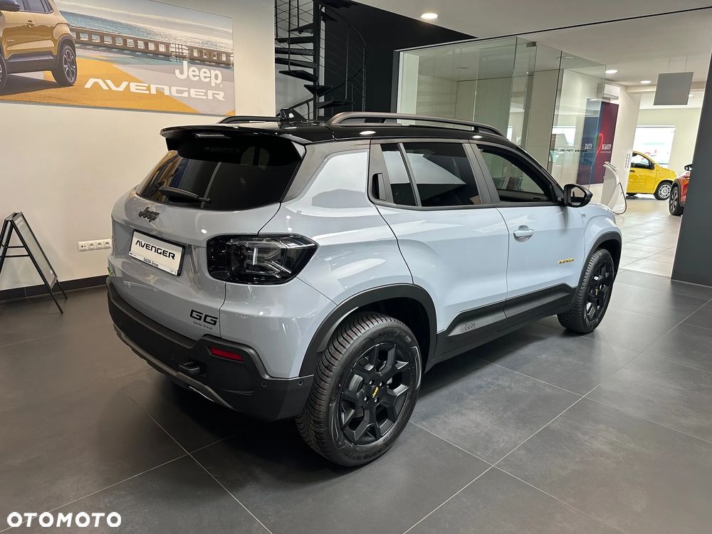 Jeep Avenger 1.2 T3 mHEV The North Face 4xe eDCT6 - 5