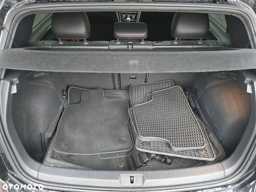 Volkswagen Golf - 12