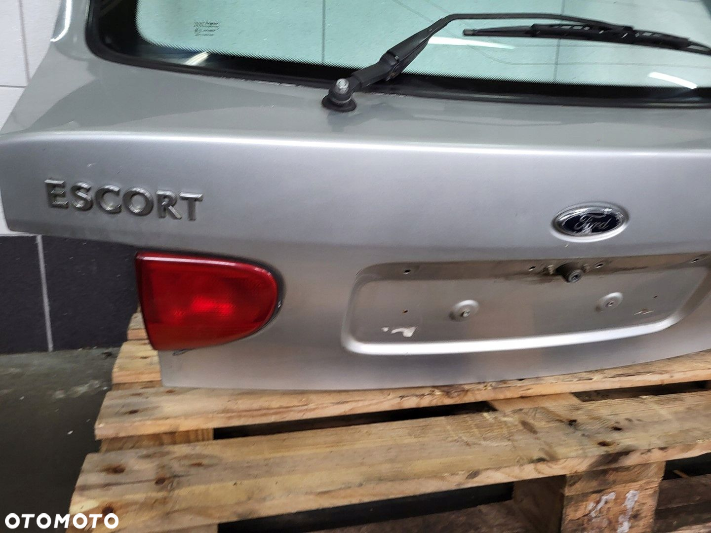 FORD ESCORT VI HB 5-DRZWI KLAPA BAGAŻNIKA POLAR-SILBER METALLIC - 12