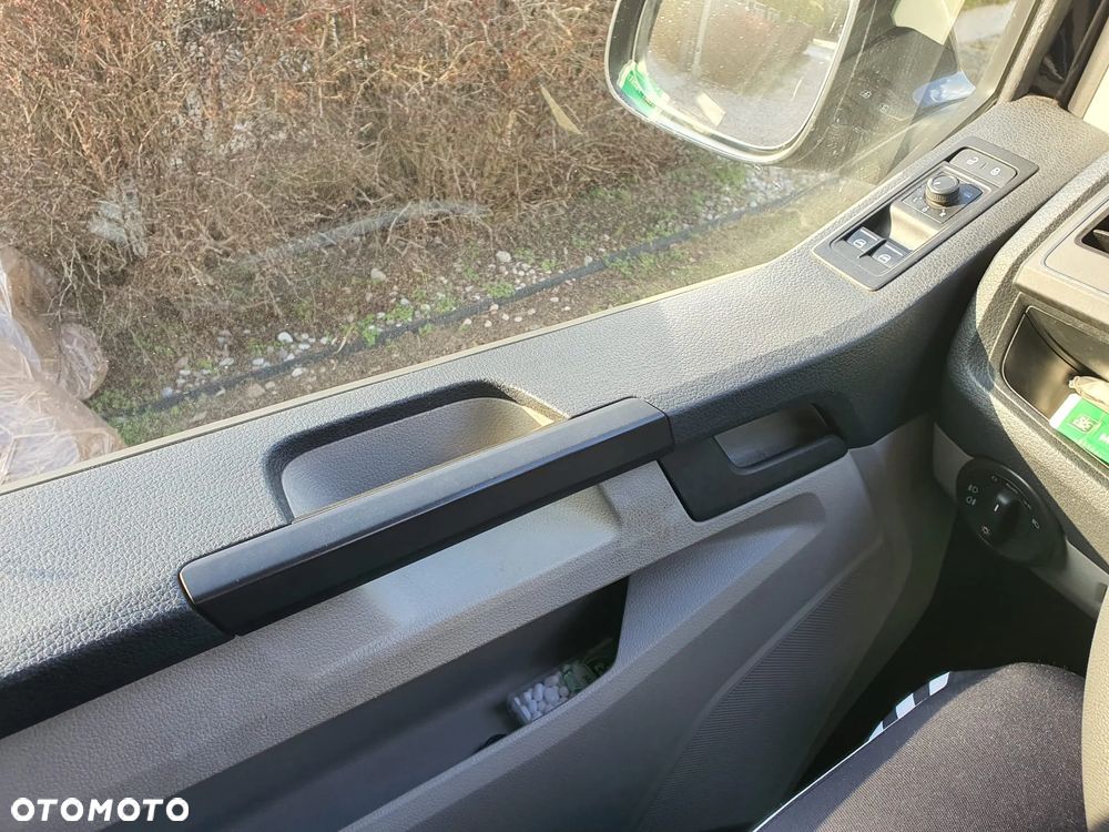 Volkswagen Transporter Kombi L1H1 4Motion - 13