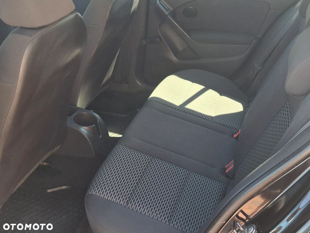Volkswagen Golf 1.6 Edition - 6