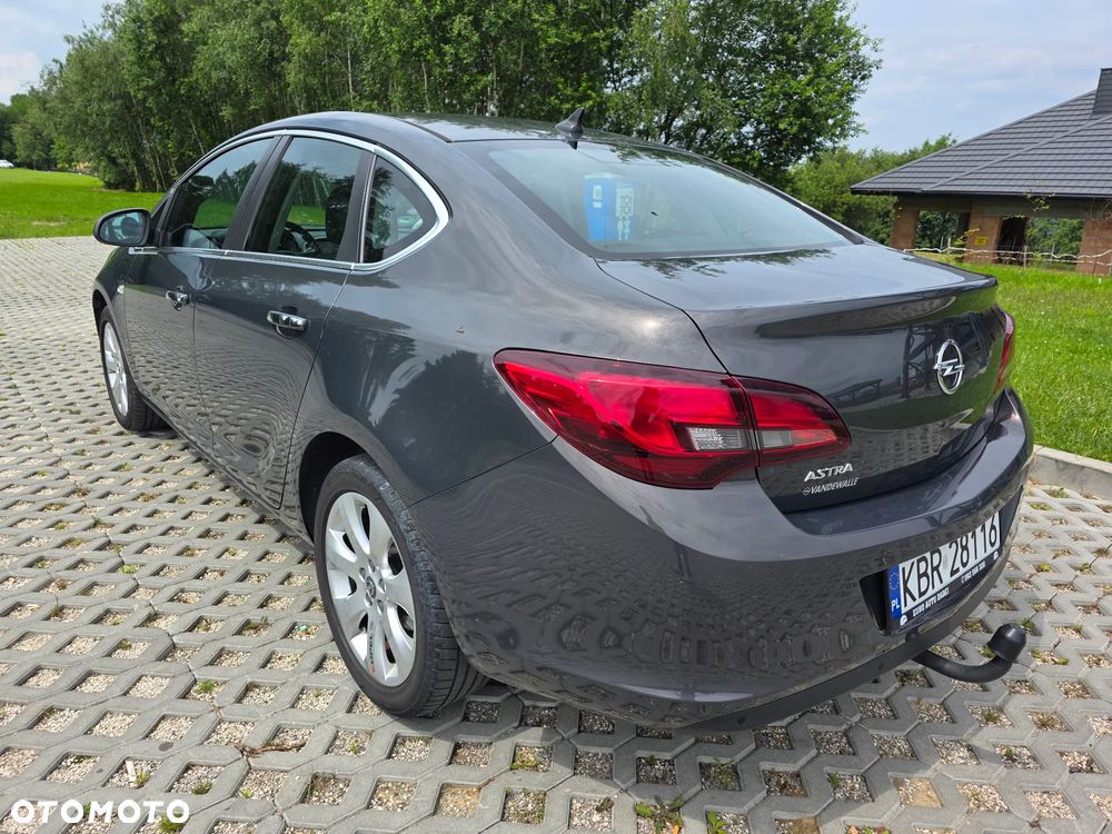 Opel Astra 1.6 NAVI - 6