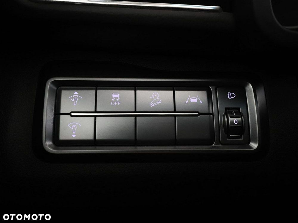 SsangYong/KGM Tivoli 1.5 T-GDi 2WD Automatik Black - 34
