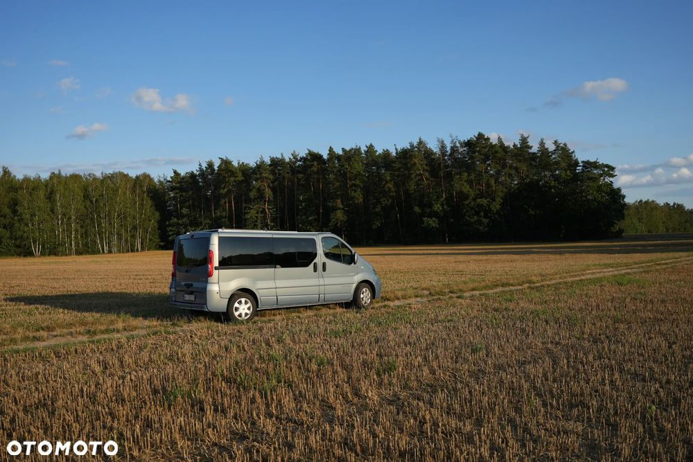 Renault Trafic Grand Passenger Black Edition - 27