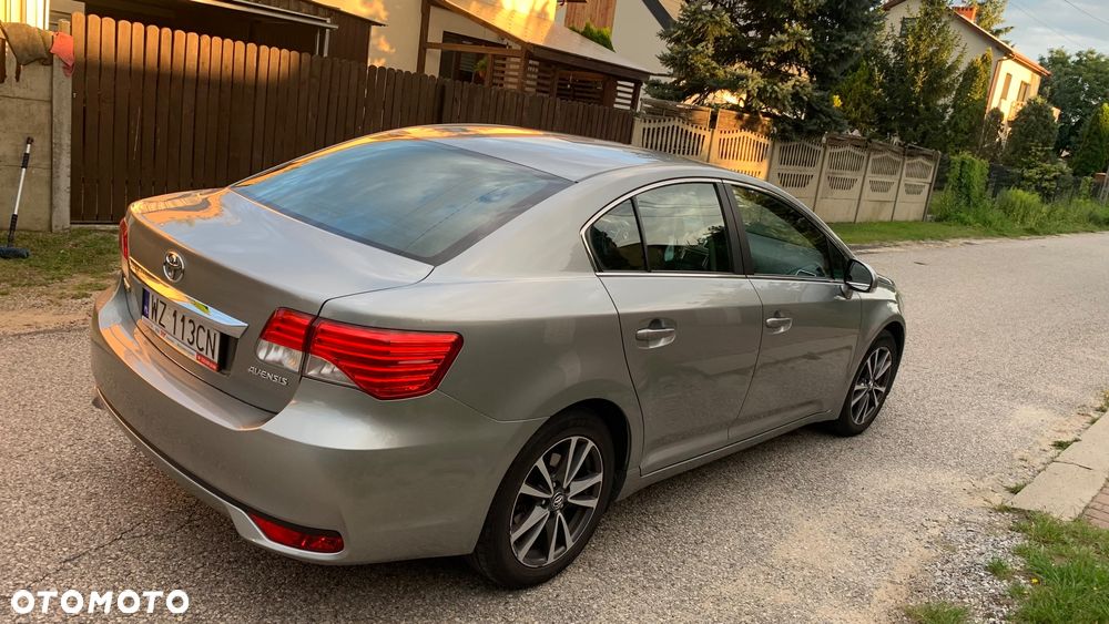 Toyota Avensis - 13