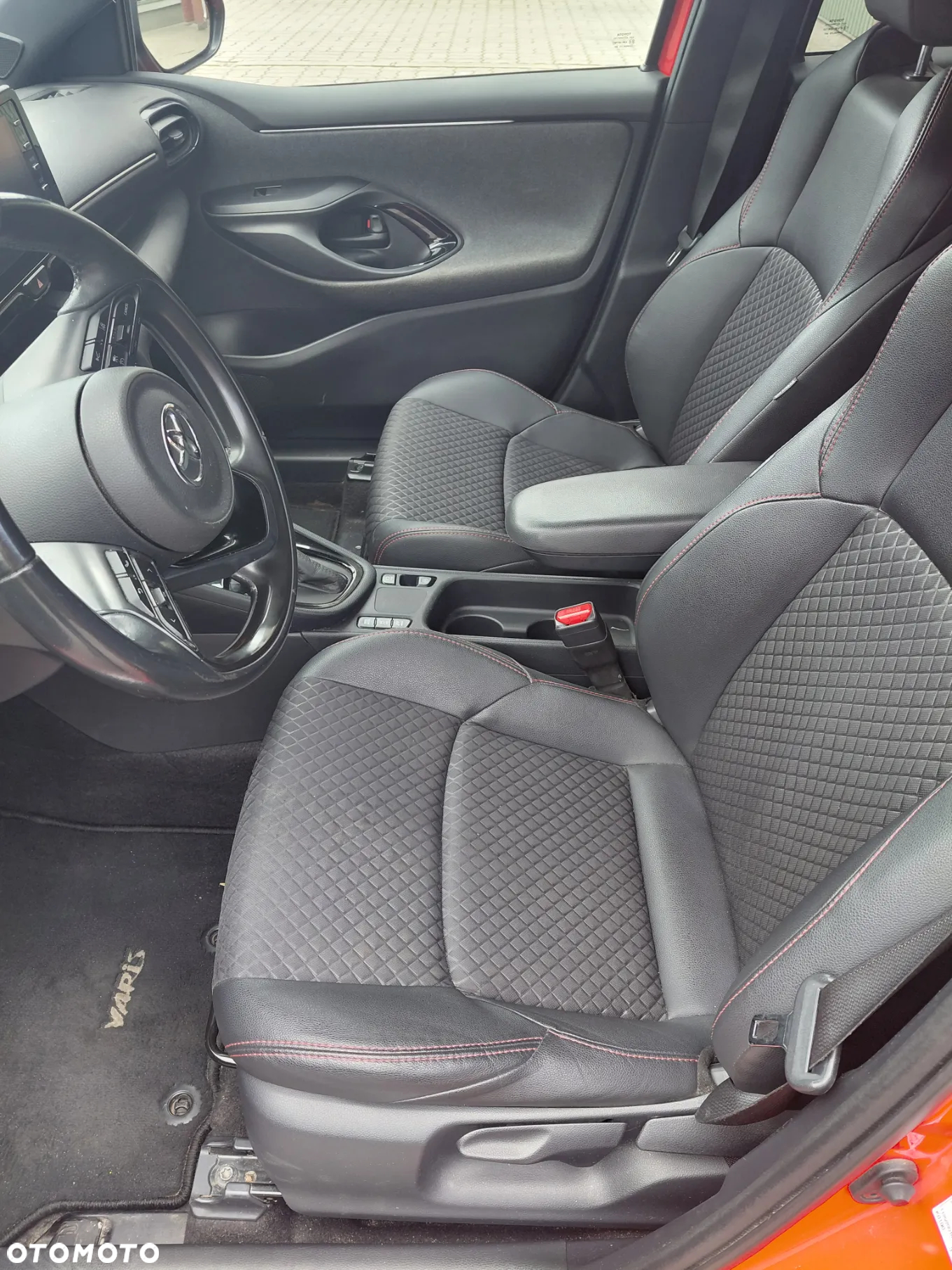 Toyota Yaris Hybrid 1.5 Premiere Edition - 14