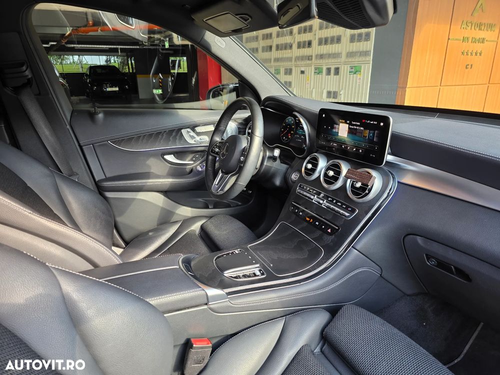Mercedes-Benz GLC 300 e 4MATIC - 4