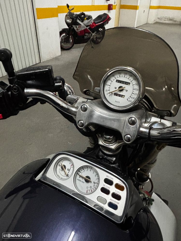 Yamaha Vmax VMX1200 - 6