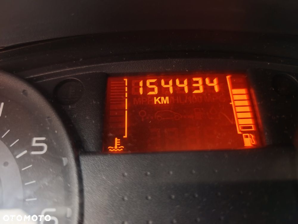 Renault Clio 1.2 16V Expression - 11