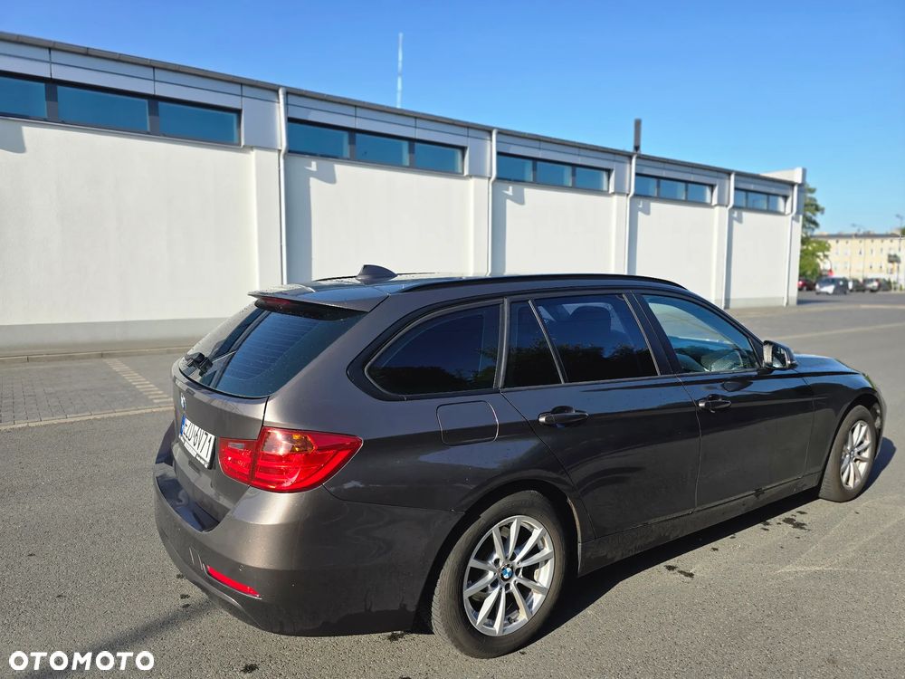 BMW Seria 3 318d - 3