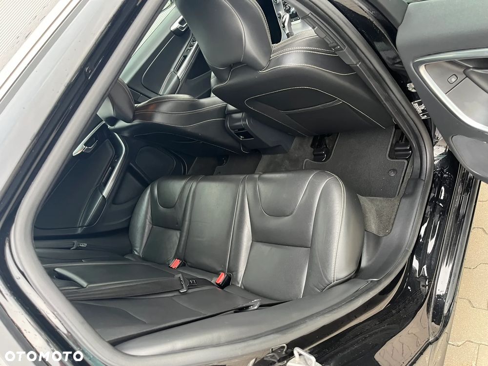Volvo V60 D3 Drive-E Kinetic - 16
