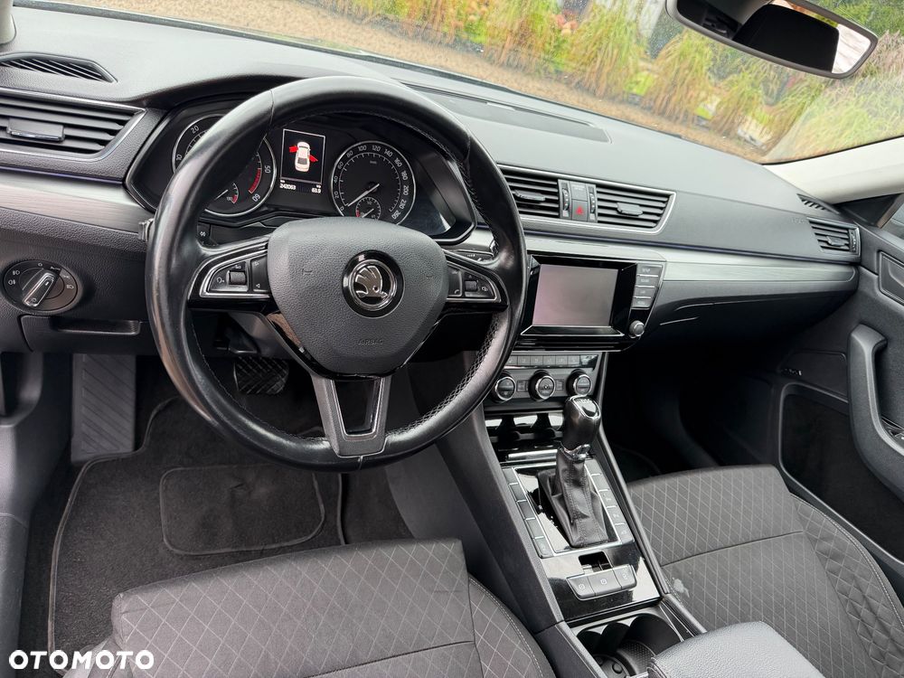 Skoda Superb 2.0 TDI Active DSG - 8