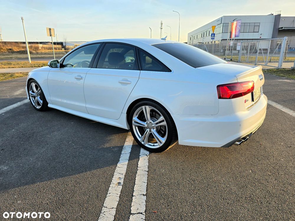 Audi S6 Limousine - 11