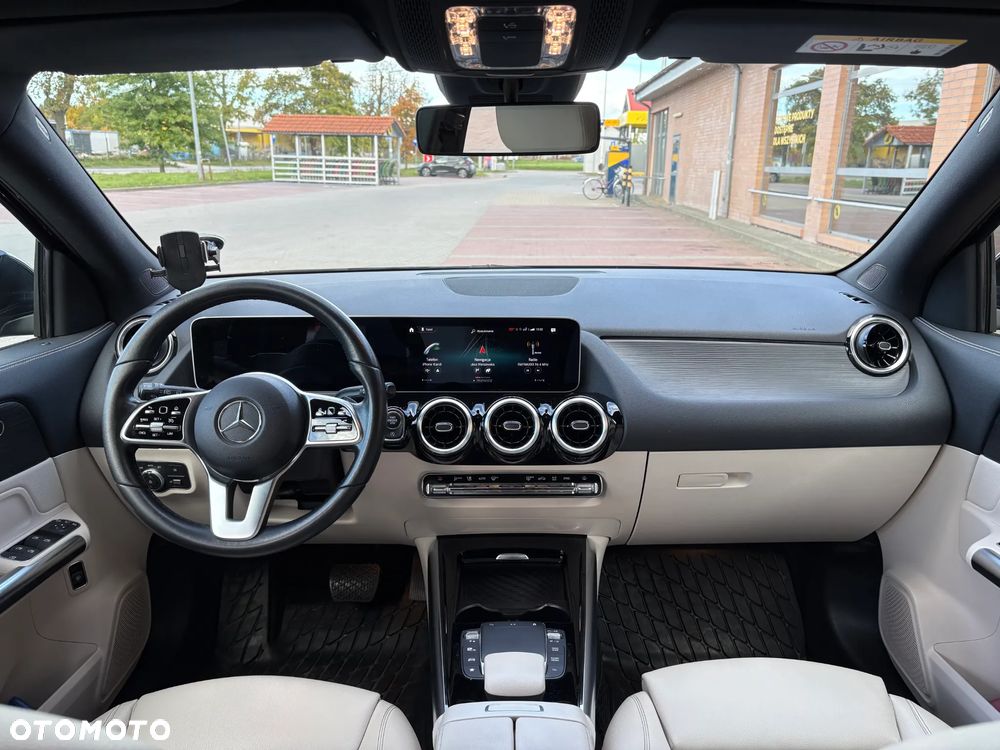 Mercedes-Benz GLA 220 d 4-Matic - 10