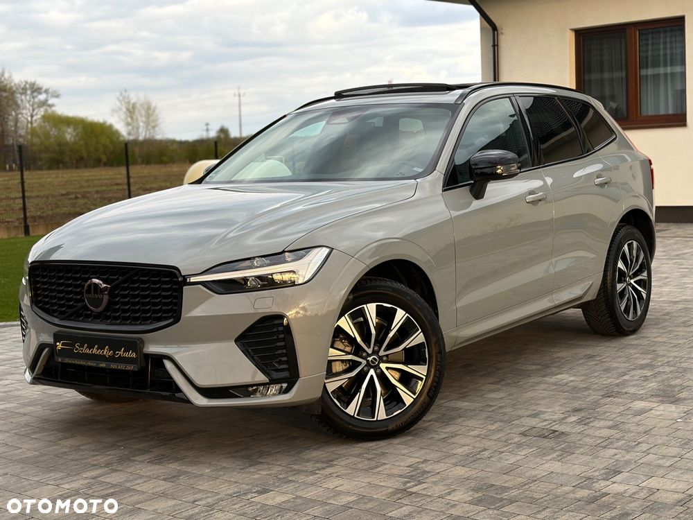 Volvo XC 60 B4 D Plus Dark - 12