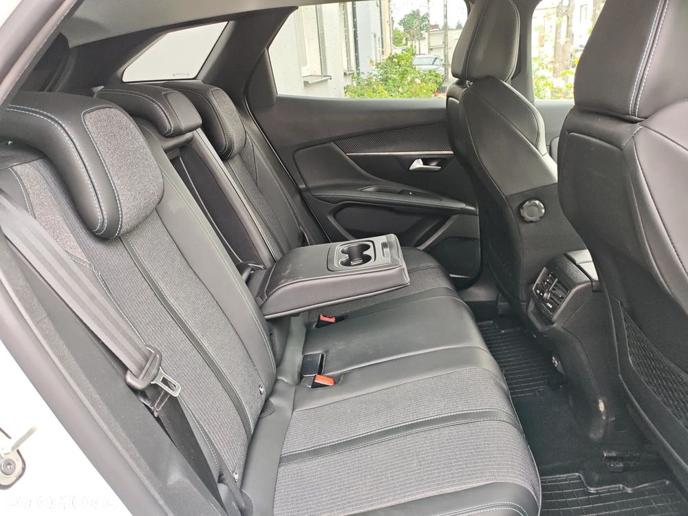Peugeot 3008 PureTech 130 Stop & Start GPF Allure - 28