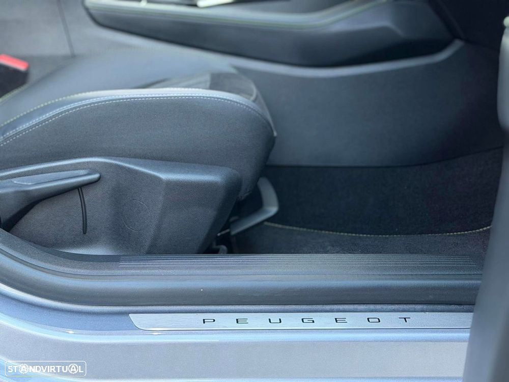 Peugeot 308 SW 1.2 PureTech GT EAT8 - 14