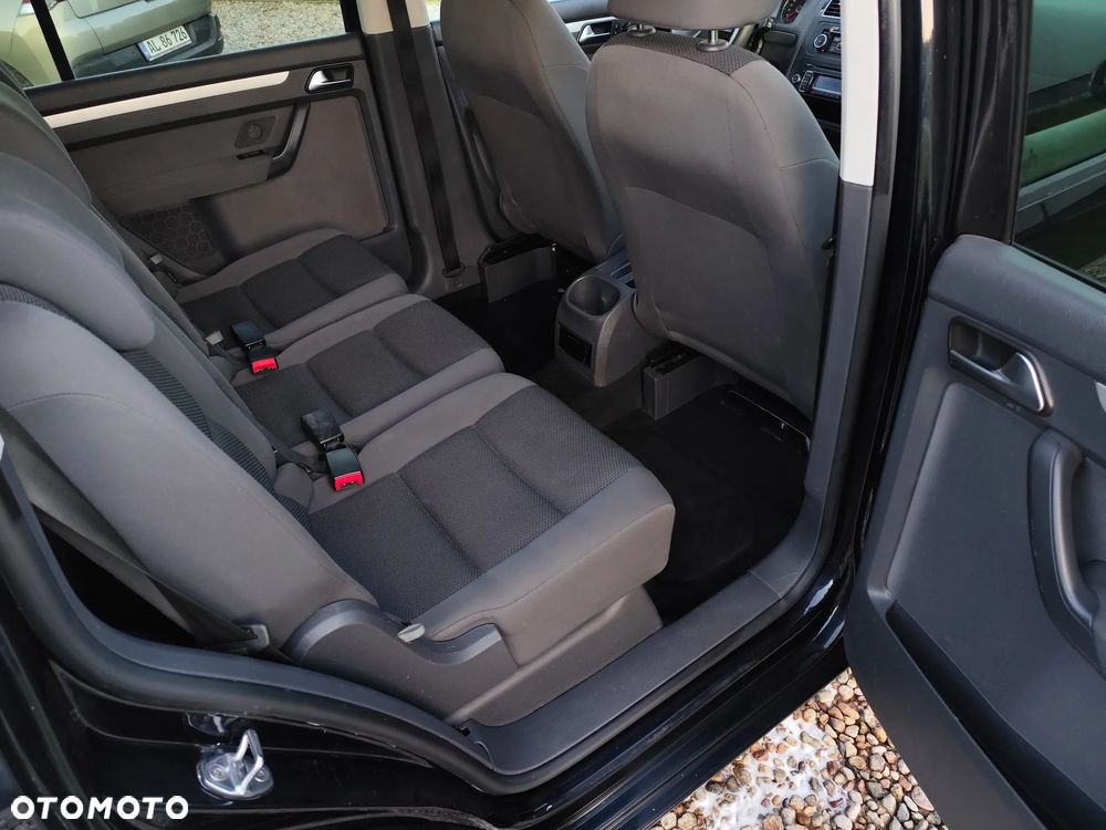 Volkswagen Touran 1.6 TDI DPF BlueMotion Technology Comfortline - 8
