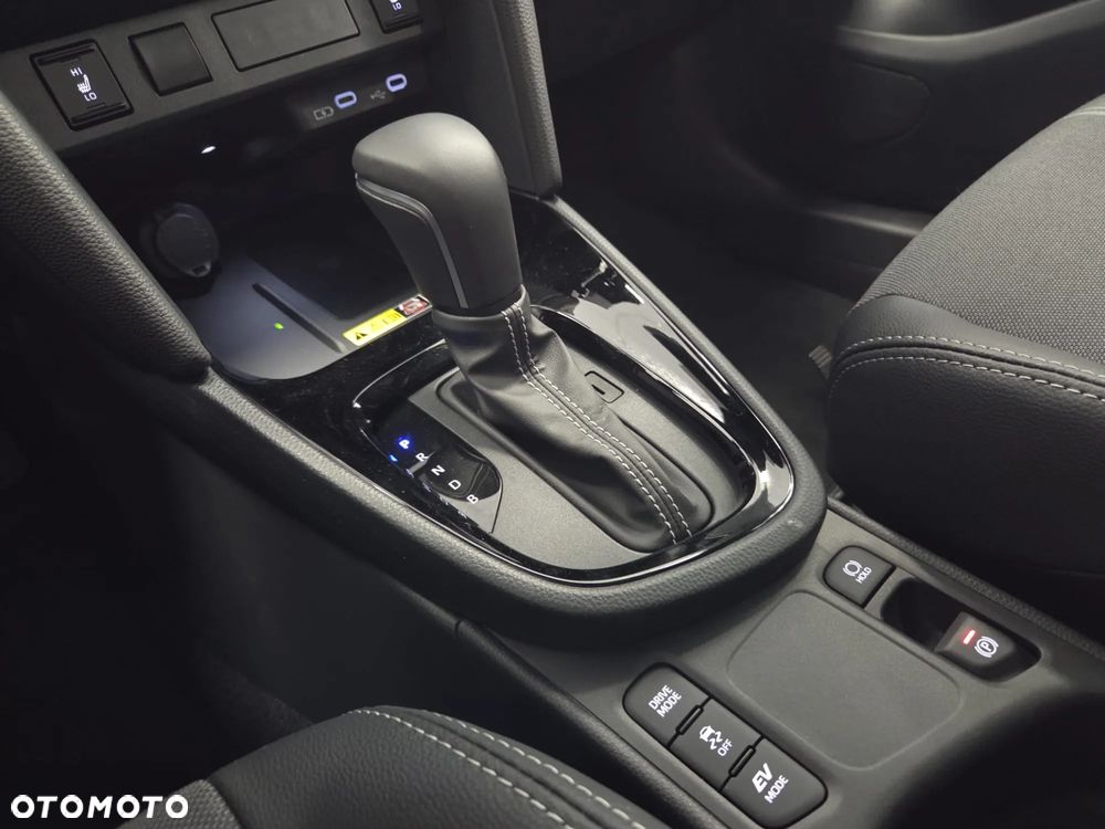 Toyota Yaris Cross Hybrid 1.5 Executive - 23
