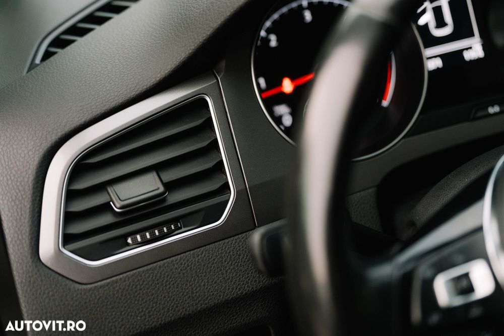 Volkswagen Golf 1.6 TDI DSG BMT Comfortline - 28