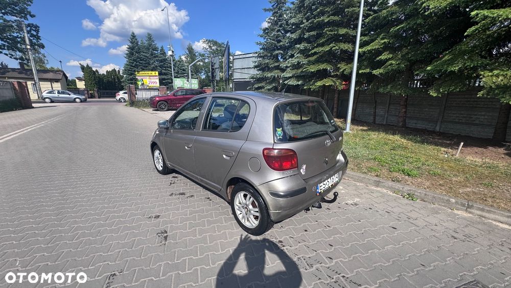 Toyota Yaris 1.4 D-4D Base - 7