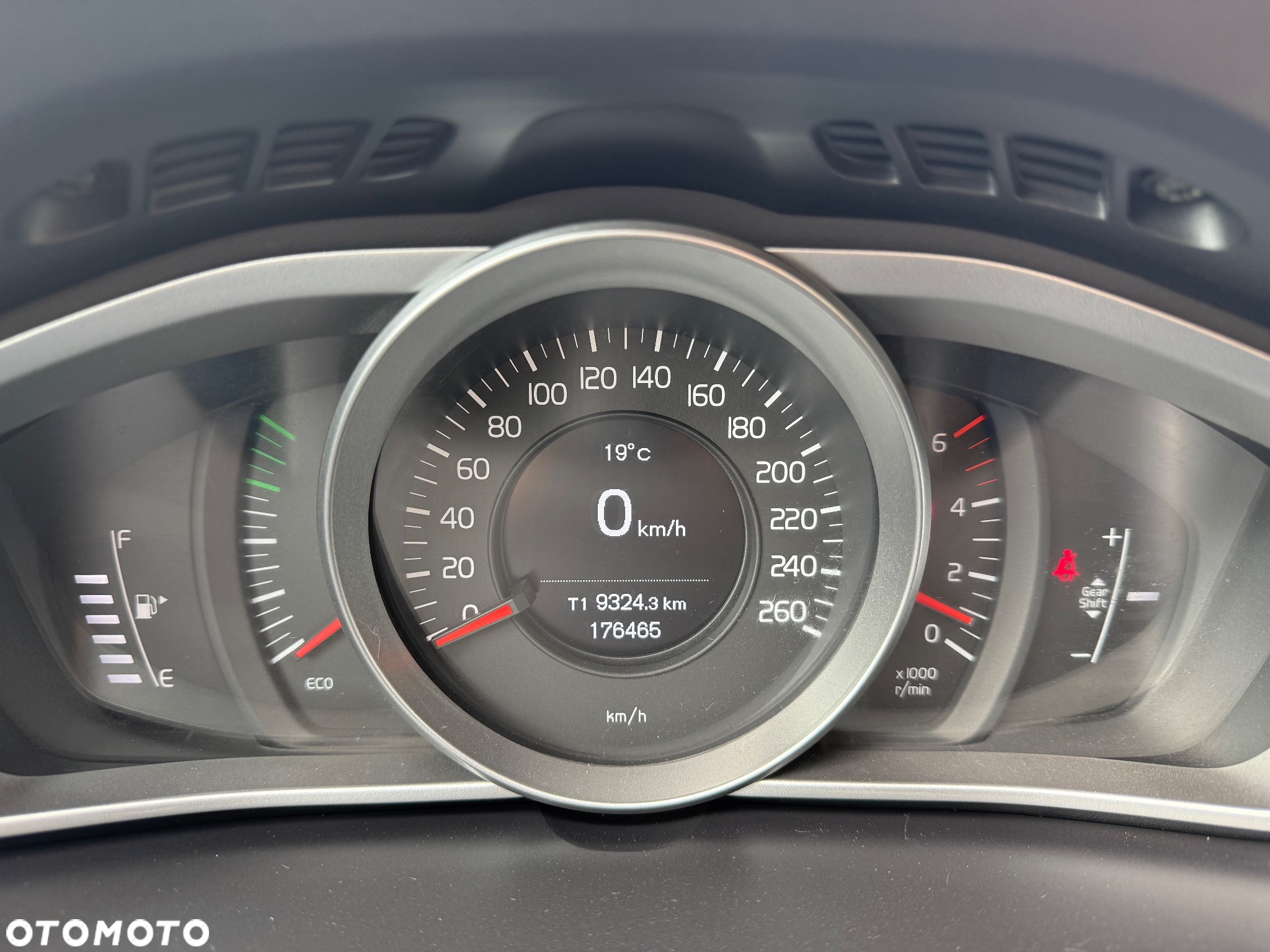 Volvo V40 D2 Drive-E Dynamic Edition - 13