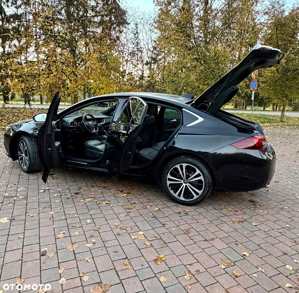 Opel Insignia - 25