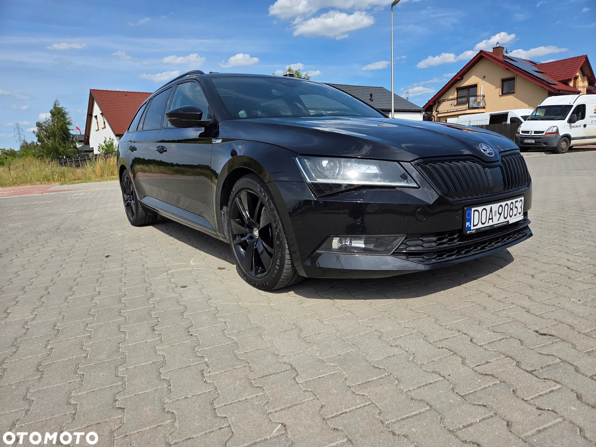 Skoda Superb Combi 2.0 TDI DSG Sportline - 2