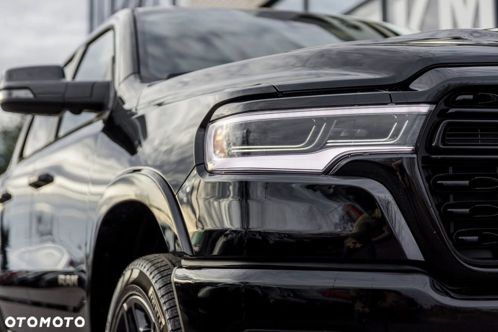RAM 1500 Limited Night - 29