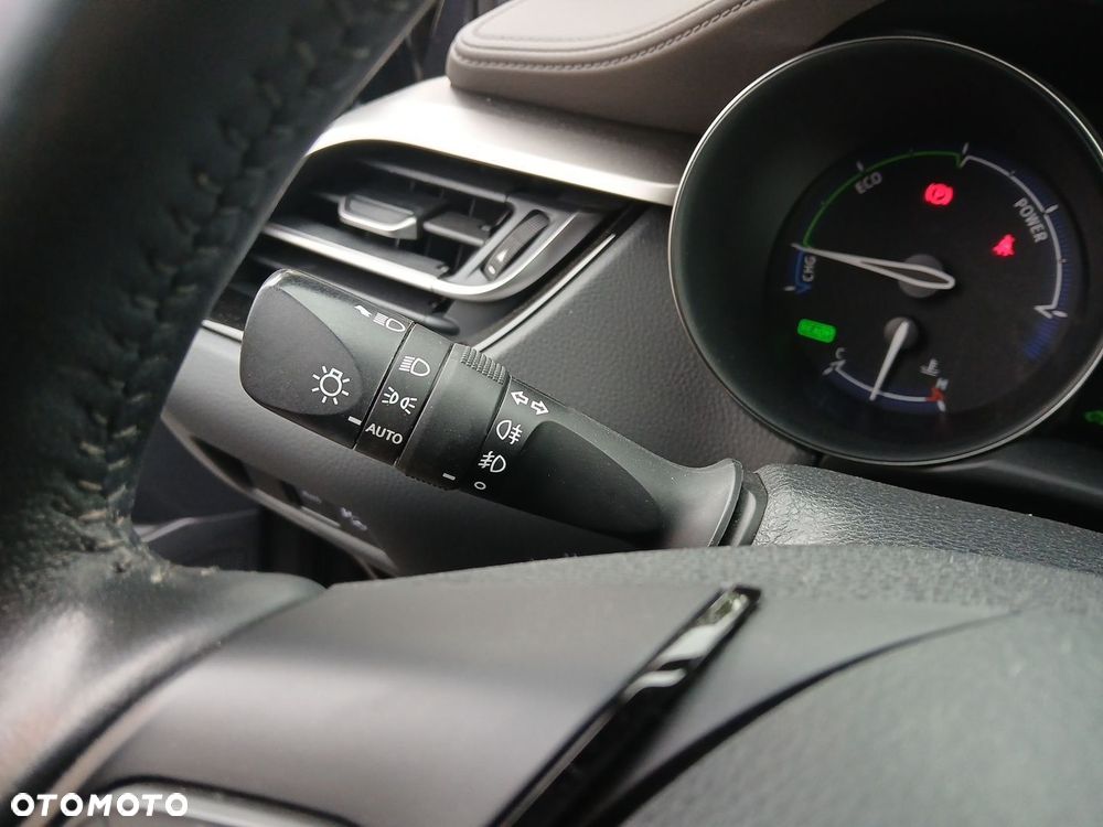 Toyota C-HR 2.0 Hybrid Executive - 23