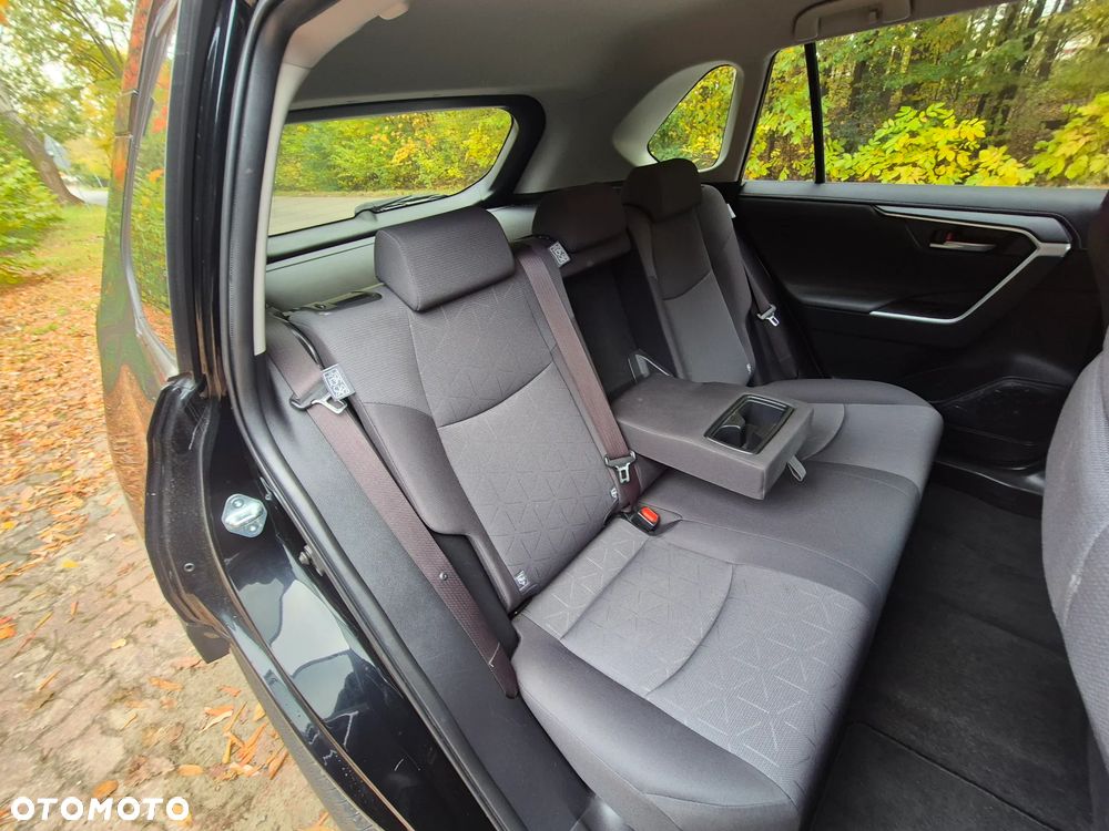Toyota RAV4 - 8