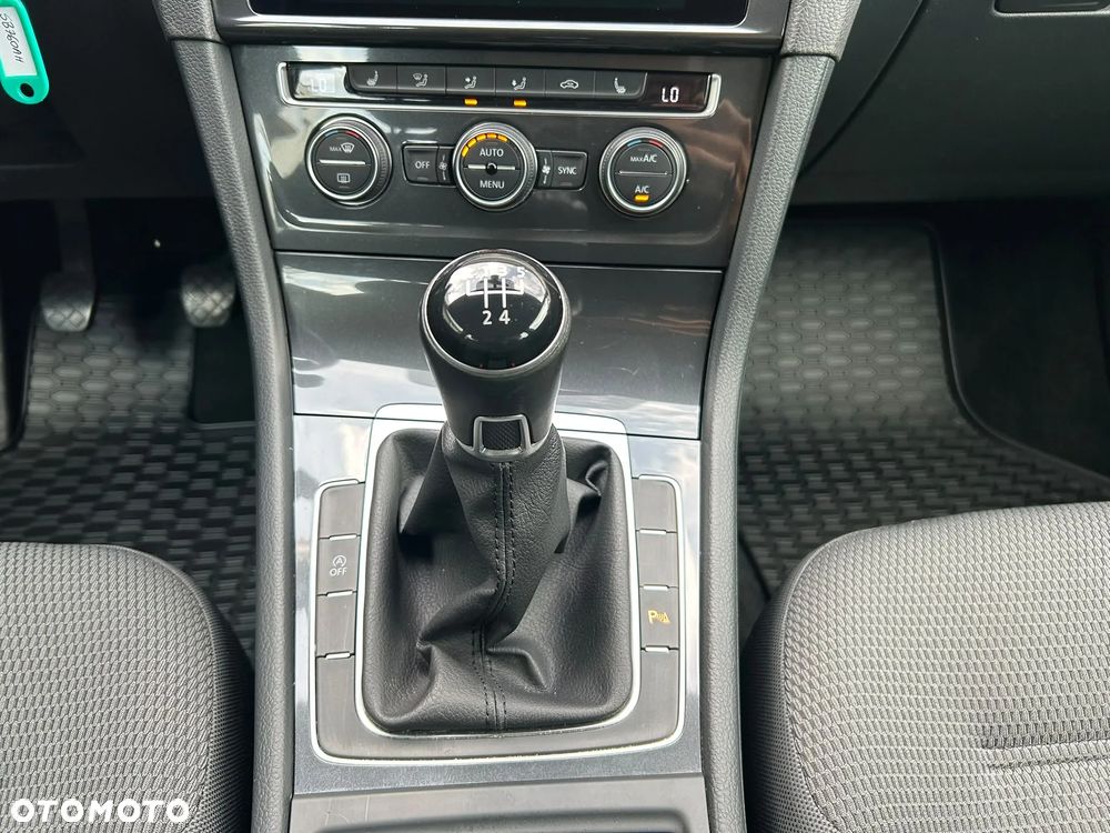 Volkswagen Golf 1.6 TDI BMT Comfortline - 30