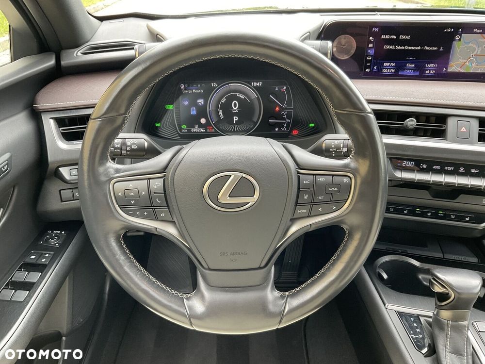 Lexus UX - 24