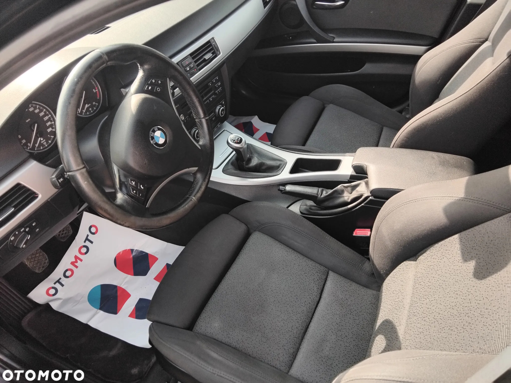 BMW Seria 3 318d - 19