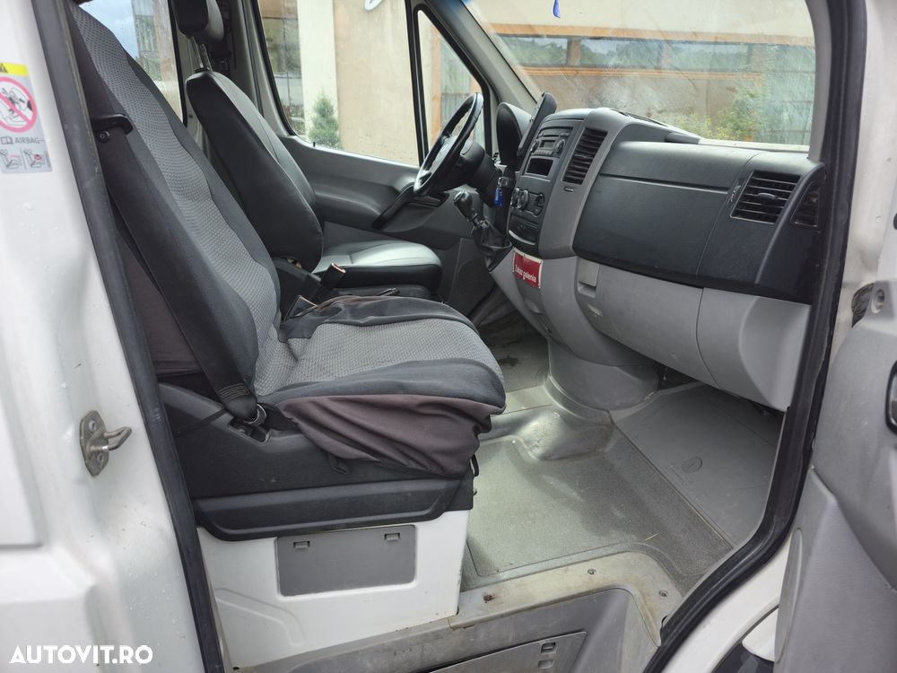 Volkswagen Crafter - 11