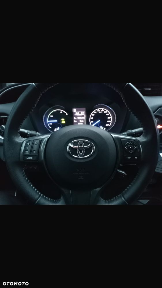 Toyota Yaris 1.5 VVT-i Y20 Club - 13