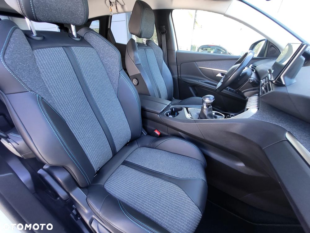Peugeot 3008 1.5 BlueHDi Allure S&S - 27