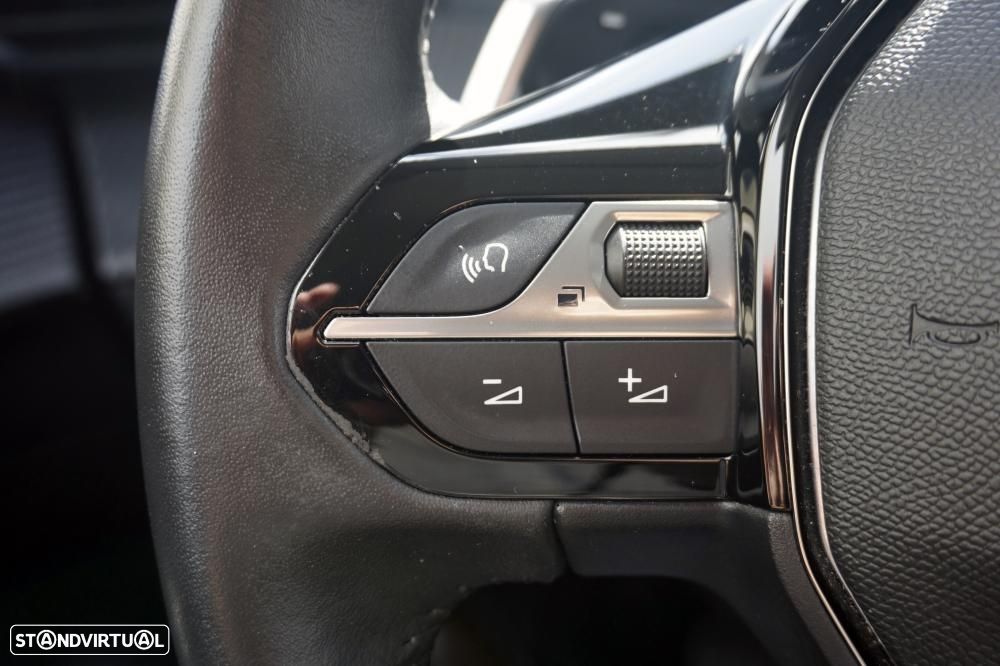 Peugeot 208 1.2 PureTech Allure Pack EAT8 - 11