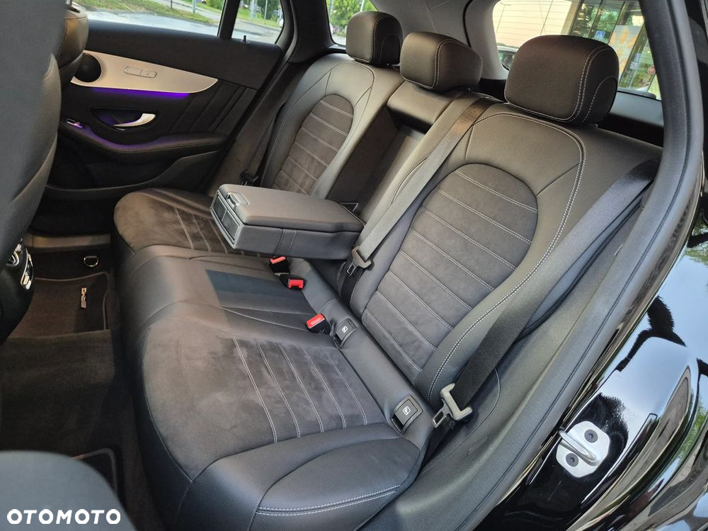 Mercedes-Benz GLC 220 d 4Matic 9G-TRONIC AMG Line - 25
