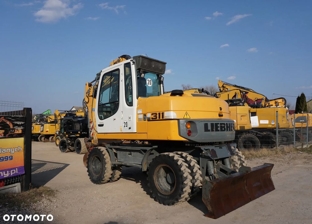Liebherr A 311 - 7