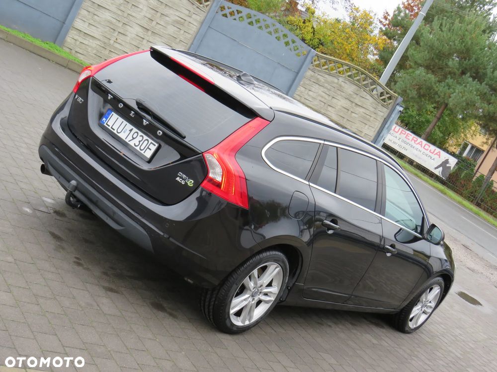 Volvo V60 DRIVe - 15