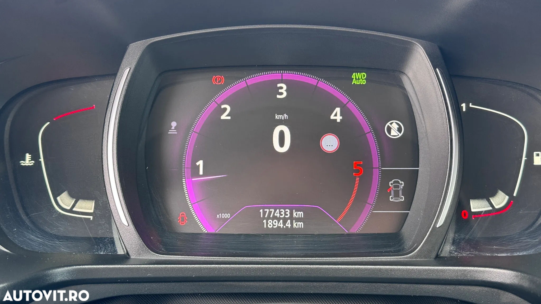 Renault Kadjar 1.6 DCI 4X4 Intens - 12