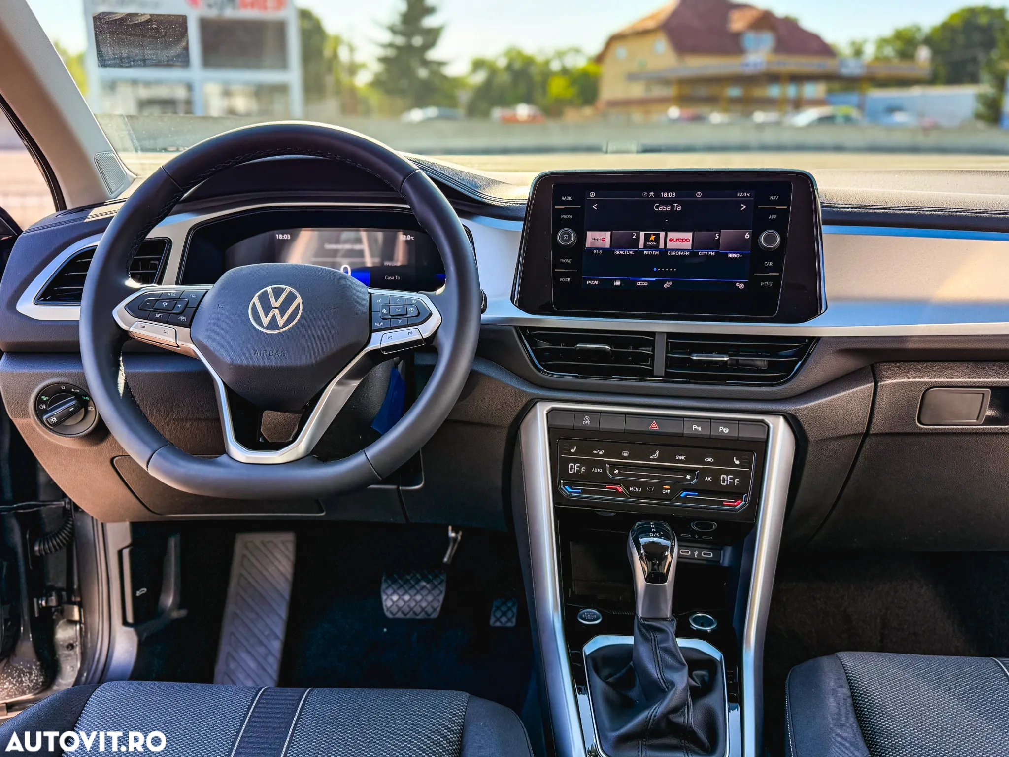 Volkswagen T-ROC 1.5 TSI DSG Life - 8